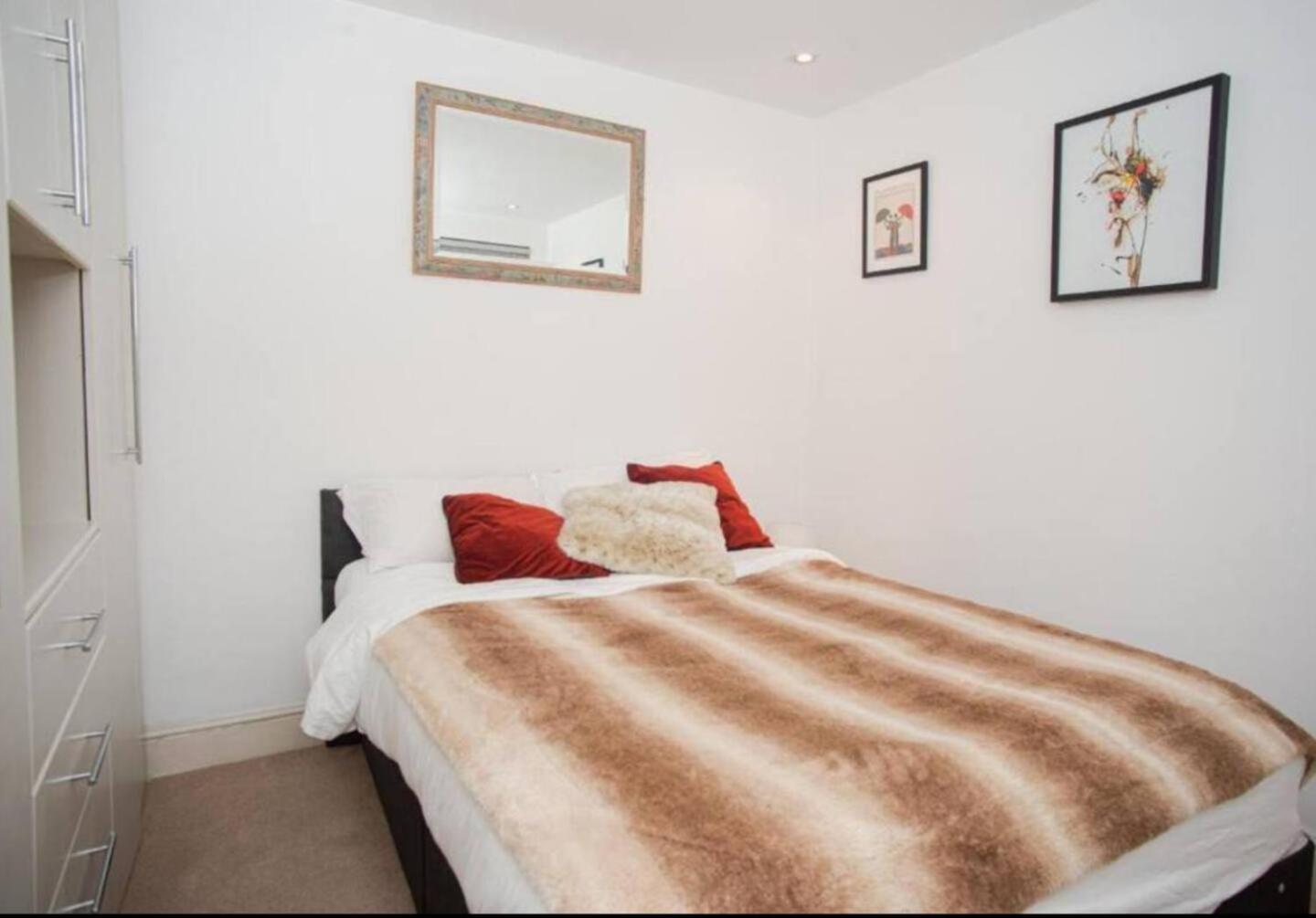 Apartament Niru Experience Serene Garden Haven Duplex Londra