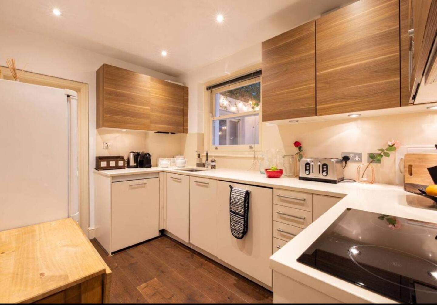 Apartament Niru Experience Serene Garden Haven Duplex Londra